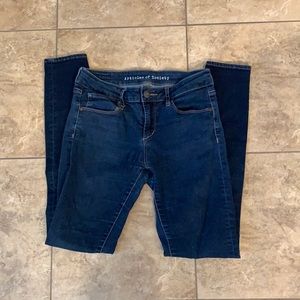 Lightly worn articles of society stretchy jeans. Size 26.